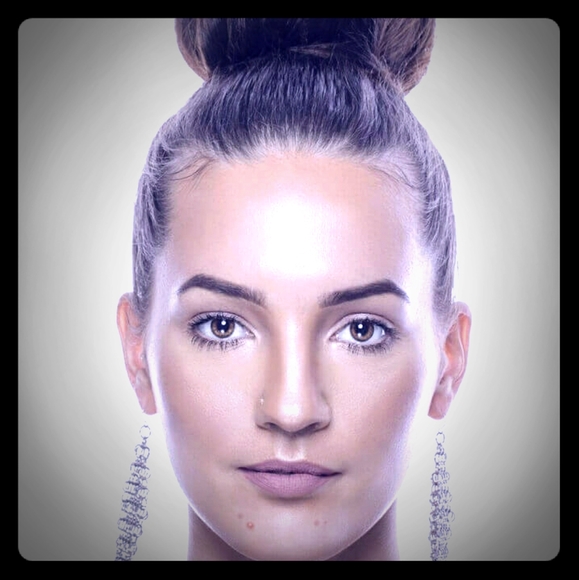 Meet your Posher, Dannielle - Picture 1 of 1